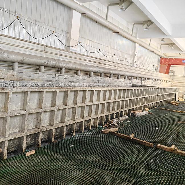 酸洗槽（长14米,宽2米,深2米）